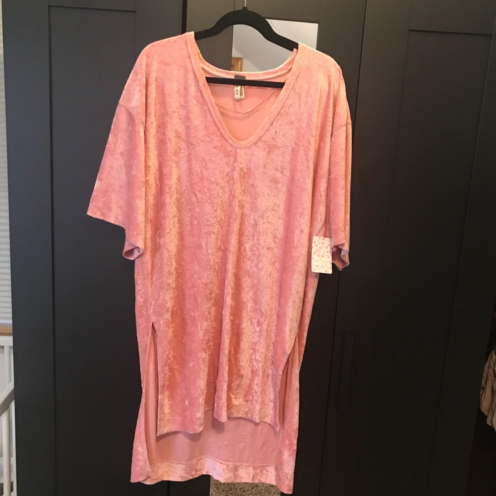 FINAL SALE $ We The Free Luxe Tee Small